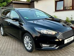 Schwarz Gebraucht 2015 Ford Focus Titanium Kombi | 11.800 € (Etwas zu teuer)