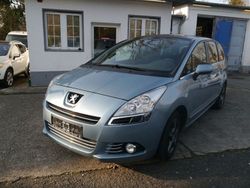 Blau Gebraucht 2011 Peugeot 5008 Premium Van / Kleinbus | 5.400 € (Guter Preis)