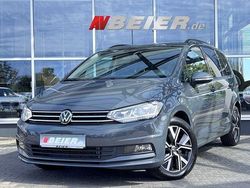 Delfingrau Gebraucht 2023 VW Touran S Van / Kleinbus | 29.591 € (Fairer Preis)