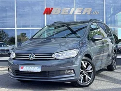 Delfingrau Gebraucht 2023 VW Touran S Van / Kleinbus | 29.790 € (Fairer Preis)