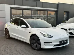 Weiß Gebraucht 2023 Tesla Model 3 Standard Range Limousine | 28.890 € (Guter Preis)