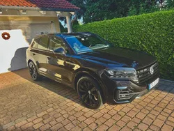 Schwarz Gebraucht 2019 VW Touareg SUV | 38.900 € (Teuer)