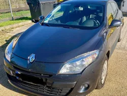 Schwarz Gebraucht 2011 Renault Mégane III Dynamique Limousine | 4.000 € (Superpreis)
