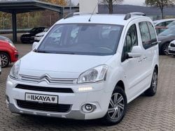 Weiß Gebraucht 2014 Citroën Berlingo SELECTION Van / Kleinbus | 9.890 € (Fairer Preis)