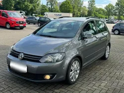 Grau Gebraucht 2010 VW Golf Plus Cross Team Van / Kleinbus | 5.900 € (Fairer Preis)