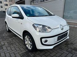 Pure white Gebraucht 2016 VW up! CLUB Kleinwagen | 6.990 € (Guter Preis)