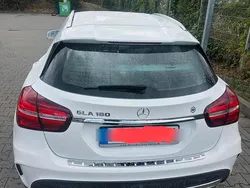 Weiß Gebraucht 2019 Mercedes GLA180 AMG line SUV | 23.500 € (Fairer Preis)
