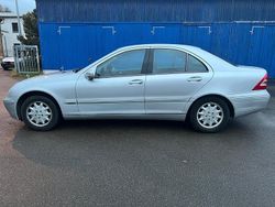 Grau Gebraucht 2001 Mercedes C180 Limousine | 3.200 €
