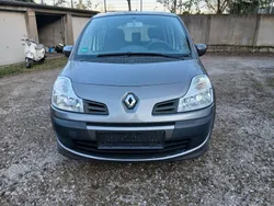 Grau Gebraucht 2010 Renault Modus Dynamique Van / Kleinbus | 2.800 € (Fairer Preis)