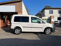 Candyweiß Gebraucht 2014 VW Caddy Van / Kleinbus | 10.650 € (Teuer)