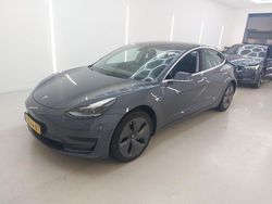 Grau Gebraucht 2020 Tesla Model 3 Standard Range Limousine | 20.900 € (Guter Preis)