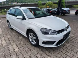 Weiß Gebraucht 2015 VW Golf VII Comfortline Kombi | 16.499 € (Teuer)