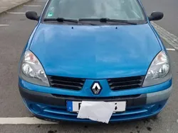 Blau Gebraucht 2004 Renault Clio II Privilege Limousine | 1.950 € (Fairer Preis)