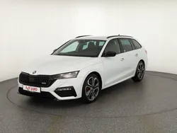 Weiß Gebraucht 2022 Skoda Octavia RS Kombi | 33.990 € (Fairer Preis)