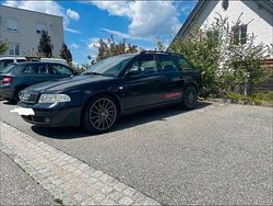 Schwarz Gebraucht 2000 Audi A4 Kombi | 3.700 € (Etwas zu teuer)