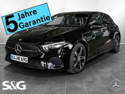 Unilack nachtschwarz Gebraucht 2025 Mercedes A200 Progressive Limousine | 38.599 €