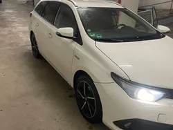 Weiß Gebraucht 2018 Toyota Auris Multidrive S Limousine | 9.400 € (Fairer Preis)