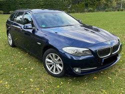 Blau Gebraucht 2013 BMW 520 Kombi | 12.999 € (Fairer Preis)