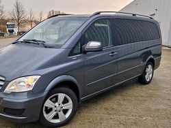 Grau Gebraucht 2011 Mercedes Viano Edition Van / Kleinbus | 13.850 € (Teuer)