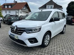 Weiß Gebraucht 2023 Renault Kangoo Techno Van / Kleinbus | 24.990 € (Fairer Preis)