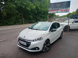 Weiß Gebraucht 2015 Peugeot 208 Allure Kleinwagen | 4.490 € (Fairer Preis)