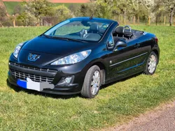 Schwarz Gebraucht 2010 Peugeot 207 CC Roland Garros Cabrio | 3.500 €