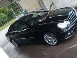 Schwarz Gebraucht 2008 Mercedes CLK350 Edition Coupé | 15.999 €