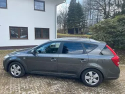 Braun Gebraucht 2011 Kia Ceed Kombi | 2.900 €