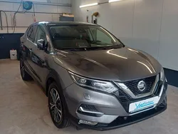 Grau Gebraucht 2019 Nissan Qashqai N-Connecta SUV | 17.990 € (Fairer Preis)