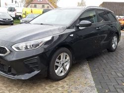Schwarz Gebraucht 2021 Kia Ceed Sportswagon Edition 7 Kombi | 14.780 € (Fairer Preis)