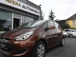 Braun Gebraucht 2013 Hyundai ix20 Edition Van / Kleinbus | 7.950 € (Fairer Preis)