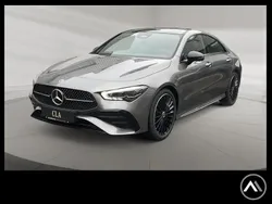 Grau metalliclack mountaingra Gebraucht 2025 Mercedes CLA200 AMG Coupé | 38.889 € (Fairer Preis)