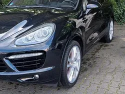 Schwarz Gebraucht 2011 Porsche Cayenne Turbo SUV | 25.000 € (Etwas zu teuer)
