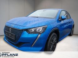 Blau Gebraucht 2022 Peugeot e-208 Allure Kleinwagen | 17.490 € (Fairer Preis)