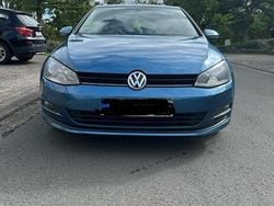 Blau Gebraucht 2014 VW Golf VII Limousine | 7.800 € (Fairer Preis)