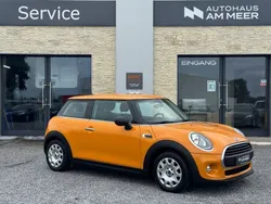 Orange Gebraucht 2015 Mini ONE Kleinwagen | 7.499 € (Etwas zu teuer)