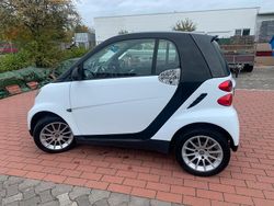 Weiß Gebraucht 2007 Smart ForTwo Coupé Passion Coupé | 3.650 € (Fairer Preis)