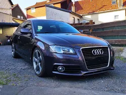 Violett Gebraucht 2012 Audi A3 Ambiente Limousine | 13.000 € (Superpreis)