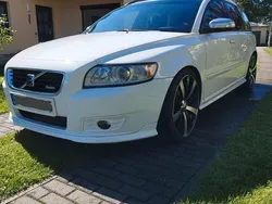 Weiß Gebraucht 2009 Volvo V50 R-Design Kombi | 5.400 € (Teuer)
