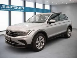 Silber Gebraucht 2023 VW Tiguan Life SUV | 30.540 € (Guter Preis)