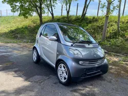 Grau Gebraucht 2003 Smart ForTwo Coupé Coupé | 1.700 €