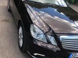 Braun Gebraucht 2009 Mercedes E350 Elegance Limousine | 13.999 € (Fairer Preis)