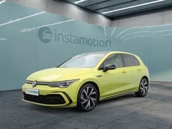 Gelb Gebraucht 2024 VW Golf VIII R-line Limousine | 31.100 € (Superpreis)