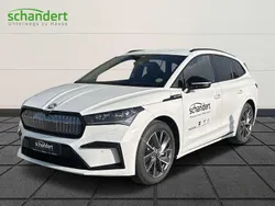 Moonweiss metallic (weiß) metallic Gebraucht 2024 Skoda Enyaq iV SportLine SUV | 43.440 €