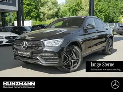 Obsidianschwarz metallic Gebraucht 2022 Mercedes GLC300e AMG Coupé | 47.286 € (Fairer Preis)