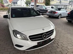 Weiß Gebraucht 2015 Mercedes A180 AMG Limousine | 15.800 € (Fairer Preis)