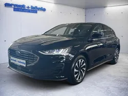 Schwarz Gebraucht 2024 Ford Focus Titanium Limousine | 23.490 € (Guter Preis)