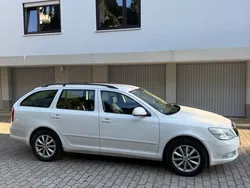 Weiß Gebraucht 2010 Skoda Octavia Elegance Kombi | 3.400 € (Guter Preis)
