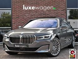 Grau Gebraucht 2019 BMW M760 M Sport Limousine | 74.900 € (Etwas zu teuer)