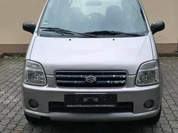 Grau Gebraucht 2005 Suzuki Wagon R+ Kombi | 999 € (Fairer Preis)